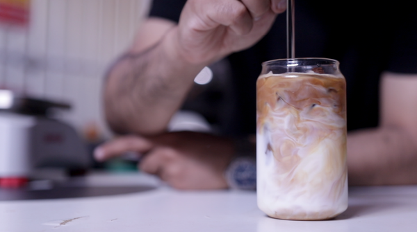 How to Make a Classic Iced Latte